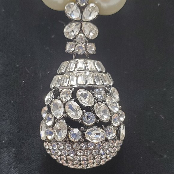 ALI KHAN princess pearls statement neck with crystal encrusted teardrop … - Picture 3 of 7